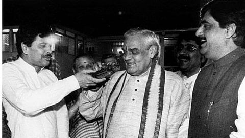 BJP Foundation Day : वाजपेयींचे स्मरण करत रोहित पवारांनी भाजपला दिल्या वर्धापन दिनाच्या शुभेच्छा, म्‍हणाले…