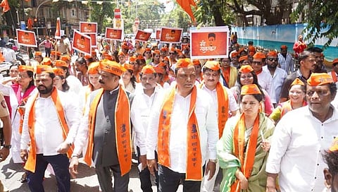 मुंबई: दादरमध्ये सावरकर गौरव यात्रेतून भाजप-शिवसेनेचे शक्तिप्रदर्शन 