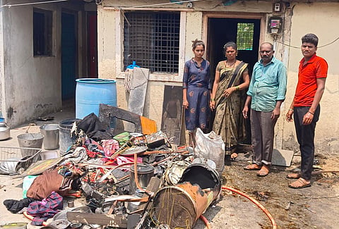 शिरूर : अचानक लागलेल्या आगीत घर भस्मसात