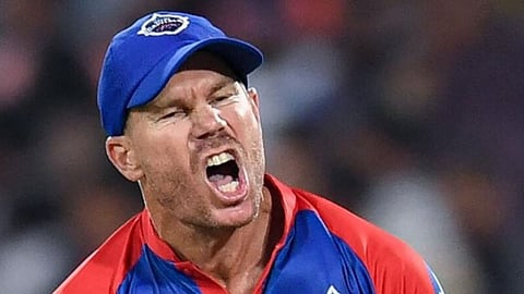 IPL 2023 : डेव्‍हिड वॉर्नरला १२ लाखांचा दंड, SRH विरुद्धच्‍या सामन्‍यात केली ‘ही’ चूक