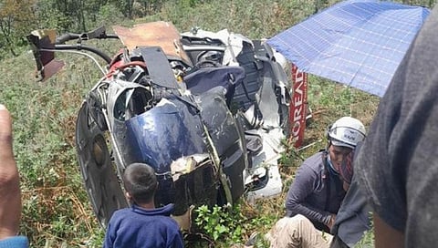Helicopter crashed In Nepal | नेपाळमध्ये सिमरिक एअरचे हेलिकॉप्टर कोसळले, पायलट सुरक्षित