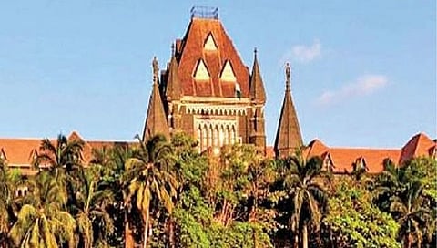 Chandrapur ZP : वरिष्ठाची तक्रार केली म्हणजे अखंडता भंग पावते का ? हायकोर्टाचा चंद्रपूर जि.प.ला सवाल