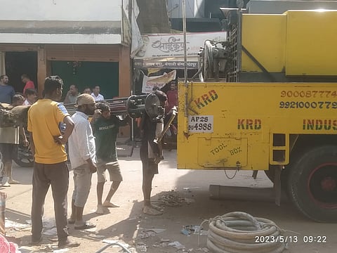 चंद्रपूर : विना परवानगी रस्त्यावर बोअरवेलचे खोदकाम करणाऱ्यावर गुन्हा दाखल  
