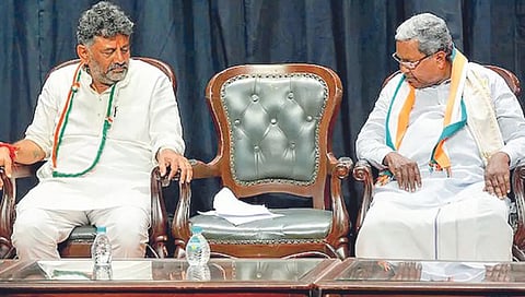 Karnataka CM decision | कर्नाटकचा मुख्यमंत्री कोण? डी. के. शिवकुमार की सिद्धरामय्या, आज घोषणा, दोघांनाही दिल्लीत बोलावले