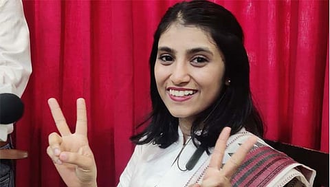 कश्मिरा संखे  