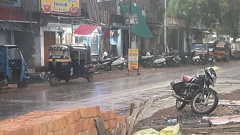नागपूर : अमरावती, वर्धा सर्वाधिक तापमान, नागपुरात वादळी वारे, रिमझिम सरी