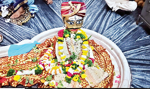 शिरूर : नवसाला पावणारे श्री रामलिंग देवस्थान