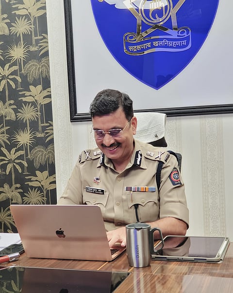 पिंपरी : आकाशातील तार्‍यांची निर्मिती कशी होते ? ‘ट्वीटर लाईव्ह’मध्ये पोलिस आयुक्त विनयकुमार चौबे यांनी दिली गंमतीशीर उत्तरे