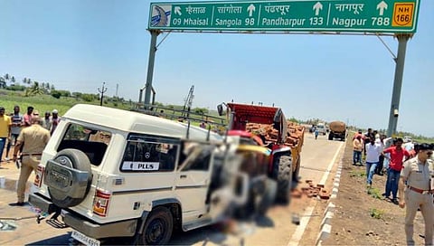 बोलेरो आणि ट्रॅक्‍टरची समोरासमोर धडक  