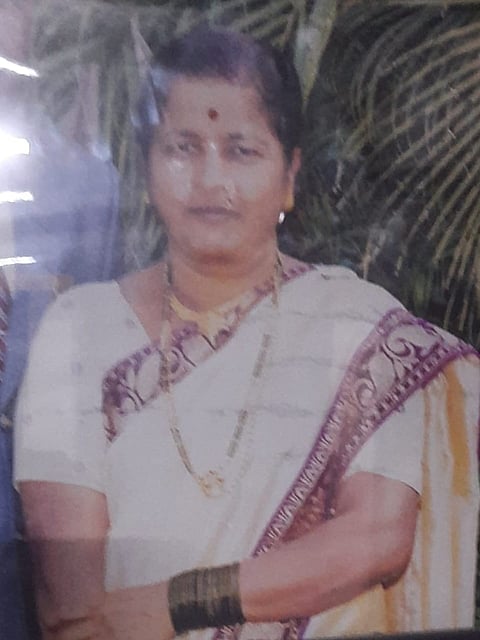 सुरेखा उर्फ पुष्पा श्रीधर बेलेकर 