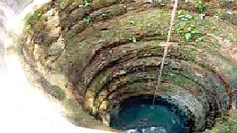 ५५ गावे तहानलेली 
