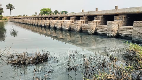 सांगवी : जलसंपदा विभागाच्या अधिकार्‍यांचा वरदहस्त; शेतकर्‍यांचा विभागावर गंभीर आरोप