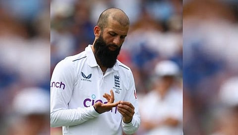 Moeen Ali Fined : क्रिकेटपटू मोईन अलीला ‘आयसीसी’चा दणका; ॲशेसच्‍य सामन्‍यात नेमकं काय घडलं?