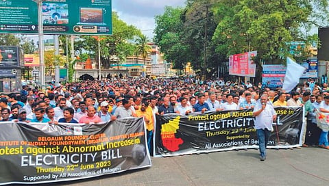 बेळगाव : वीज दरवाढीविरोधात उद्योजक रस्त्यावर