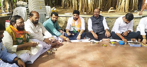 जुने संस्कार नव्या पिढीला कळण्यासाठी टिफीन बैठक: चंद्रशेखर बावनकुळे