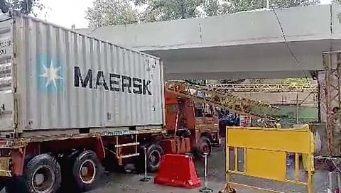 कंटेनरचा अपघात  