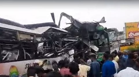 मोठी दुर्घटना : तामिळनाडूमध्‍ये दोन बसची समोरासमोर धडक; ४ ठार, ७० जखमी