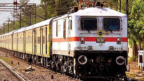 महत्त्वाची बातमी ! तांत्रिक कामे करण्यासाठी काही रेल्वे गाड्या उद्या रद्द