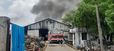 वर्धा : भंगार गोदामाला आग, लाखो रुपयांचे नुकसान 