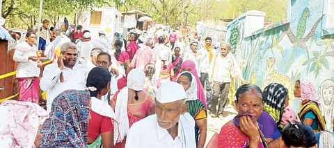 Ashadhi wari 2023 : काकडा… न्याहारी  अन् मेट्रो सफारी ! वारकर्‍यांचा दिनक्रम राहिला व्यग्र