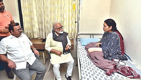 मंत्री छगन भुजबळ यांनी घेतली आ. सरोज अहिरे यांची भेट