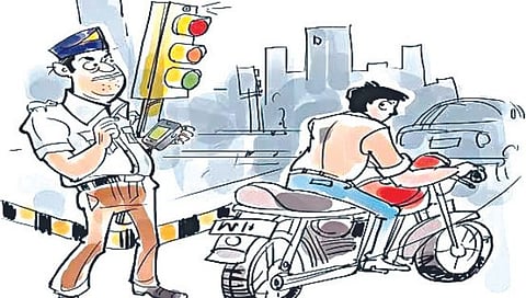 नाशिक : दहा दिवसांत सव्वातीन हजार बेशिस्त वाहनचालकांवर कारवाई, शहर वाहतूक शाखेची मोहीम