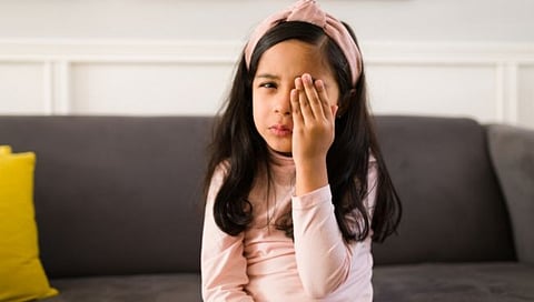 Eye Flu : गरज पडल्यास विद्यार्थ्यांना सुटी द्या, शिक्षण विभागाने काढले पत्रक