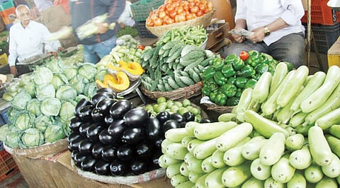 पावसाच्या उघडीपीमुळे पुण्यात फळभाज्या स्वस्त