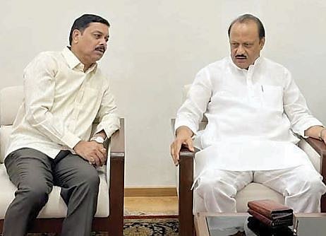 चंद्रशेखर घुले-अजित पवार भेटीने कार्यकर्ते बुचकळ्यात