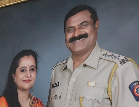पुण्यात खळबळ : सहायक पोलिस आयुक्ताने पत्नी, पुतण्याचा गोळी झाडून केला खून