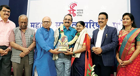 पुणे : लेखक सत्याला सामोरे जात नाहीत; नियोजित संमेलनाध्यक्ष डॉ. रवींद्र शोभणे यांची खंत