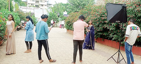 आम्ही रिल्सकरी; उपनगरातील उद्यानांची तरुणाईला भुरळ  
