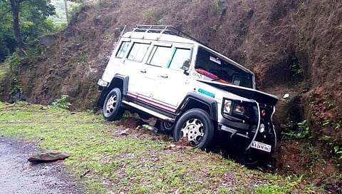 गजापूर-केंबुर्णेवाडी तीव्र वळणावर अपघात   