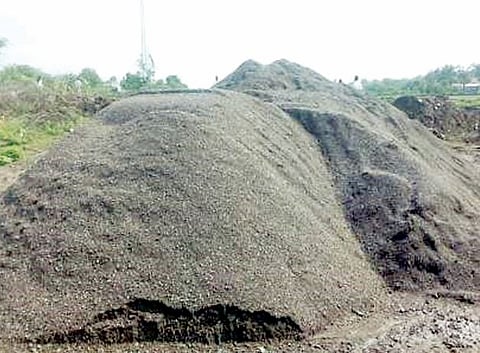 अहो, कोणी शासकीय वाळू देता का वाळू..! पैसे भरूनही  ग्राहक प्रतीक्षेत