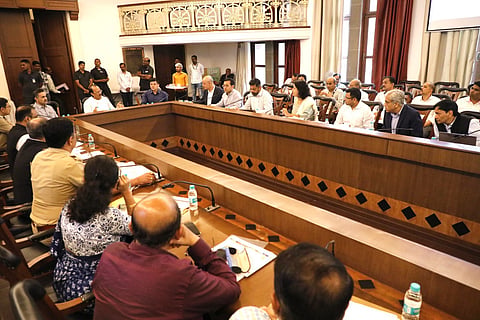 अजित पवारांनी घेतला मेट्रोचा आढावा ; म्हणाले, “शिवाजीनगर- हिंजवडीच्या कामाला गती द्या”