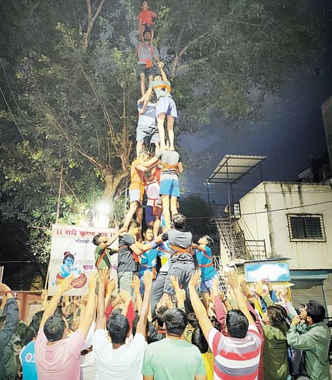 पुणे : कसब्यात मानवी मनोर्‍यांचा उत्साह शिगेला ; युवकांसह युवतींच्याही पथकांच्या सरावाला वेग