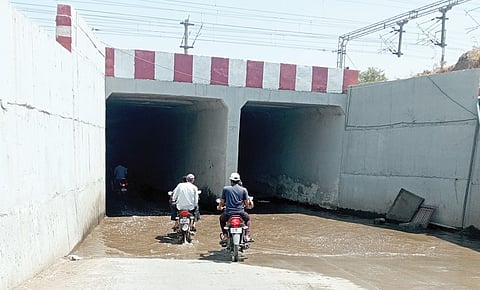 रेल्वेच्या अधिकार्‍यांवर कारवाई होणार का? कुरकुंभ मोरीच्या कामात हलगर्जीपणा