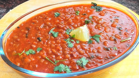 kolhapuri akkha masoor 