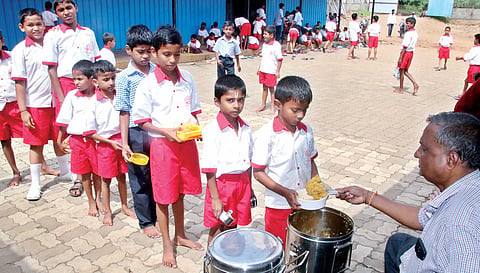शालेय मुलांना पौष्टिक पोषण बंद ! न्यूट्रिटिव्ह स्लाईसचे वाटप नाही 