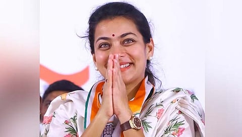 Solapur Lok Sabha Election : दुसर्‍या फेरीत काँग्रेसच्या आमदार प्रणिती शिंदे २१ हजार ६७ मतांनी आघाडीवर