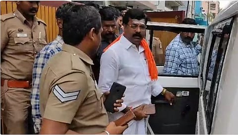 Udhayanidhi Stalin : उदयनिधींवर आक्षेपार्ह  वक्तव्य, तामिळनाडूत हिंदुत्ववादी नेत्याला अटक  