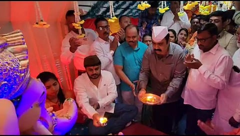 नाशिक : गोदावरी एक्स्प्रेसमधल्या बाप्पाला १९९६ पासूनची परंपरा