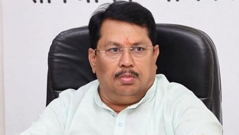सरकारला सद्बुद्धी दे बाप्पा : विजय वडेट्टीवार