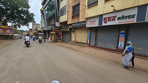 मराठा आंदोलन पडसाद :  खेड तालुक्यात कडकडीत बंद !