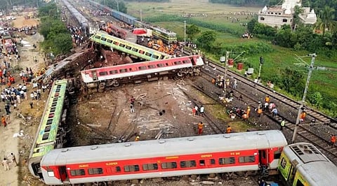 बालासोर दुर्घटना : सीबीआयने तीन रेल्वे अधिकाऱ्यांवर दाखल केले आरोपपत्र