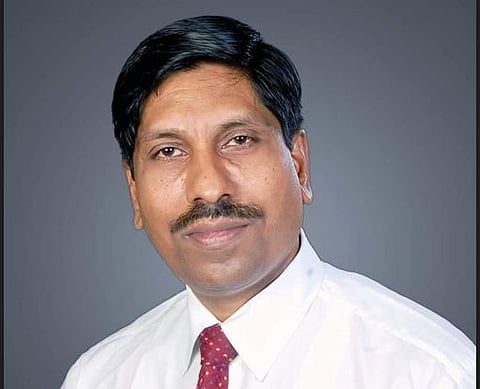 कुलगुरुपदी डॉ. प्रकाश महानवर 
