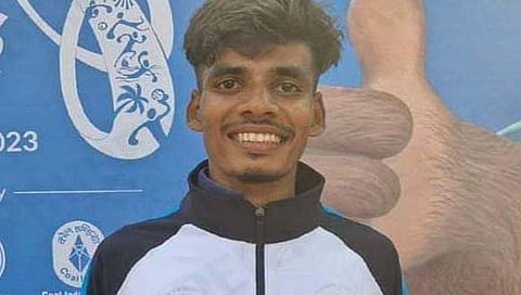 बाबू उर्फ अभय गावकर 