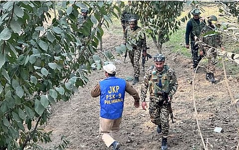 Target Killing: जम्‍मू-काश्‍मीरमध्‍ये २४ तासांत दुसरा दहशतवादी हल्‍ला, परप्रांतीय कामगाराची गोळ्या झाडून हत्‍या