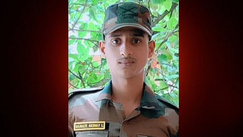 Agniveer Akshay Gawate : शहीद अग्निवीर अक्षय गवते यांच्या कुटुंबियांना दहा लाख रुपयांची मदत : मुख्यमंत्री