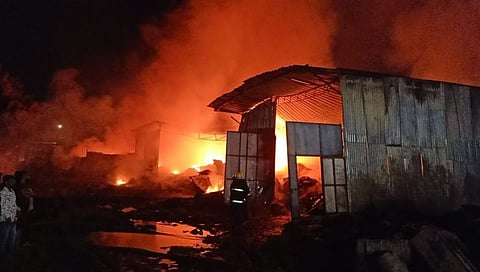 Nashik News : अंबडला सहा भंगार गोडाऊनला भीषण आग, लाखो रुपयांचे नुकसान